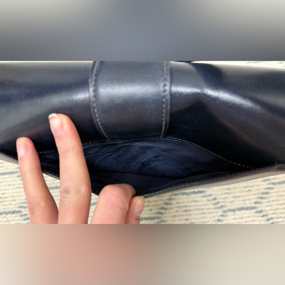 GUCCI Unisex Vintage Rare 70’s/80’s Adjst. Strap Navy Leather Shoulder Handbag - Picture 9 of 16